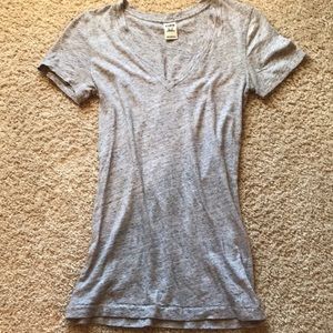 Victoria’s Secret PINK V-neck campus T-shirt